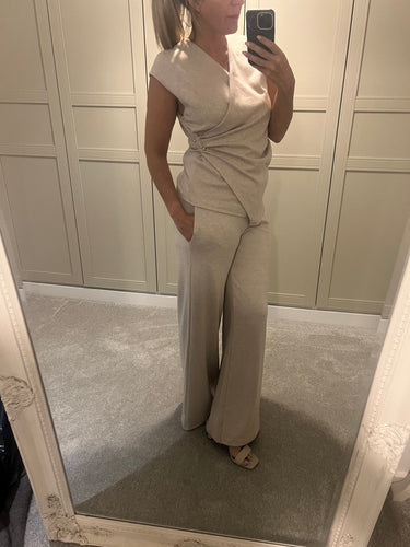 Sleeveless wrap top