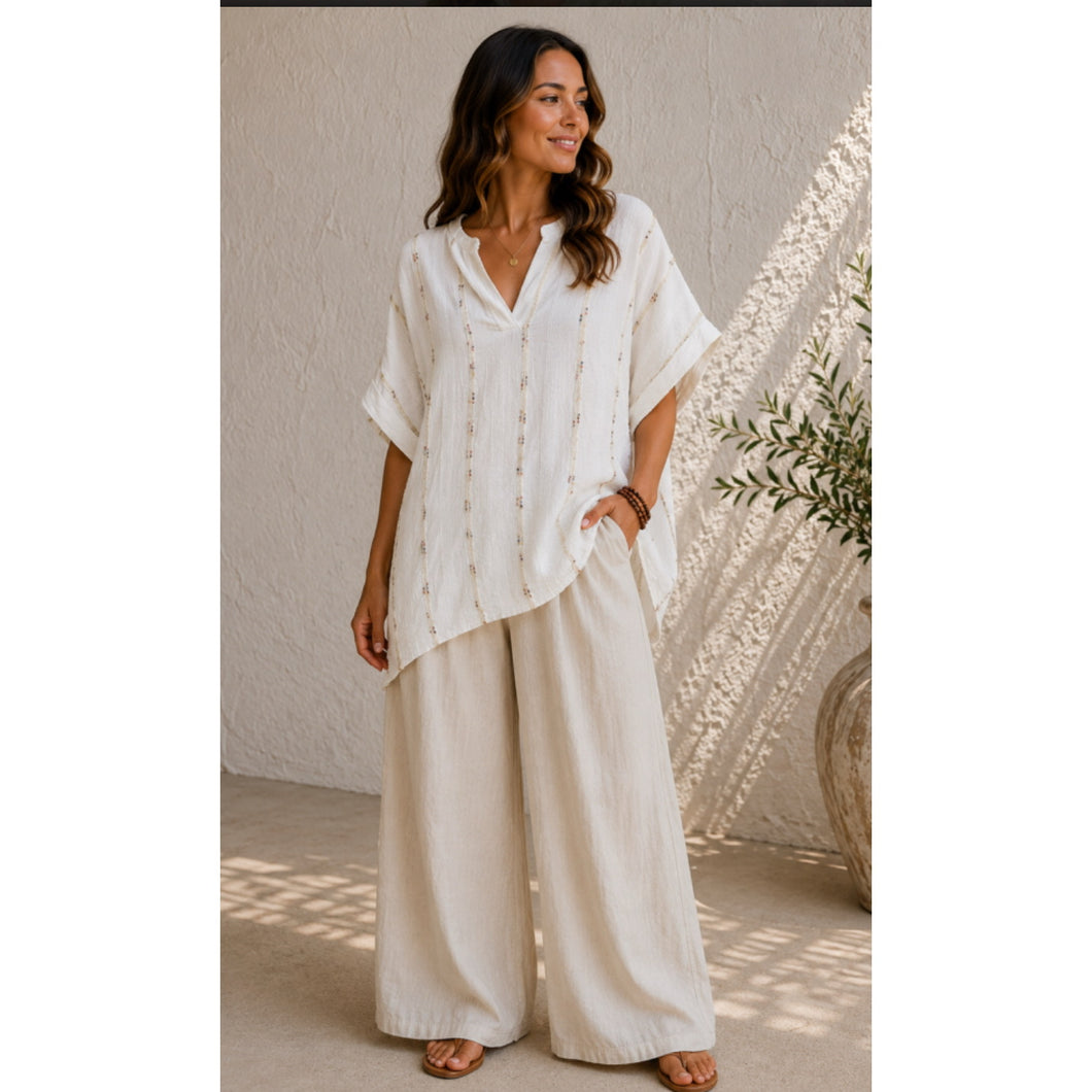 Relaxed fit cream top